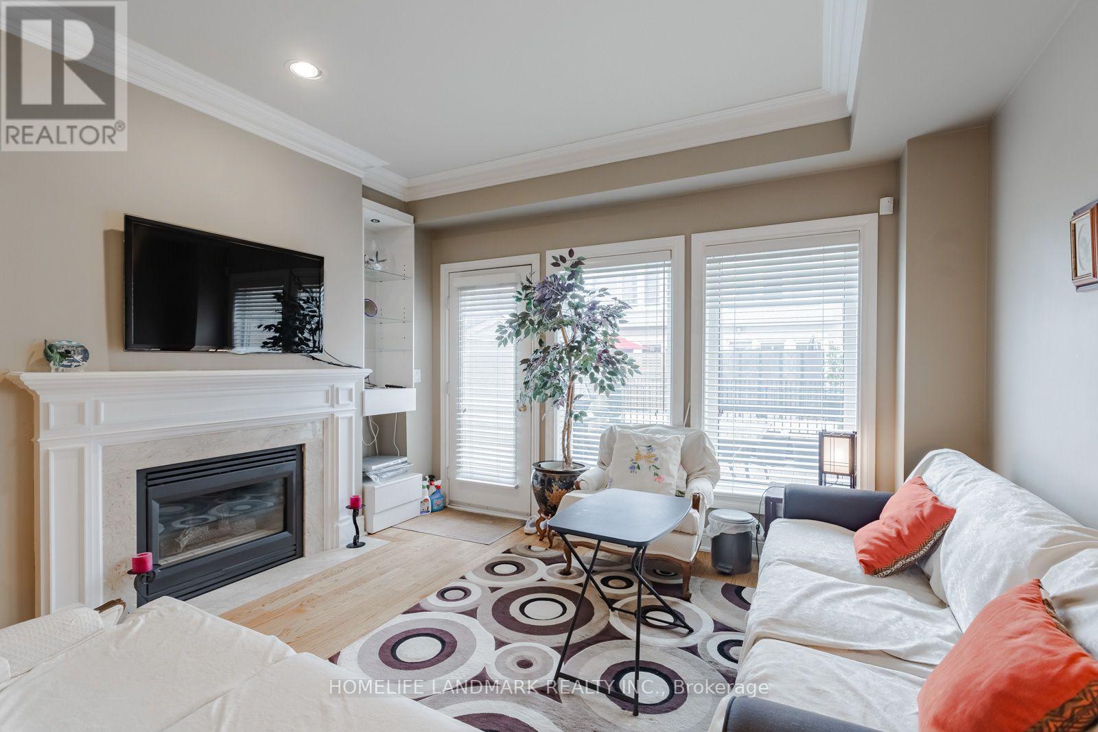 B - 2283 Lake Shore Boulevard W Property Photo 7