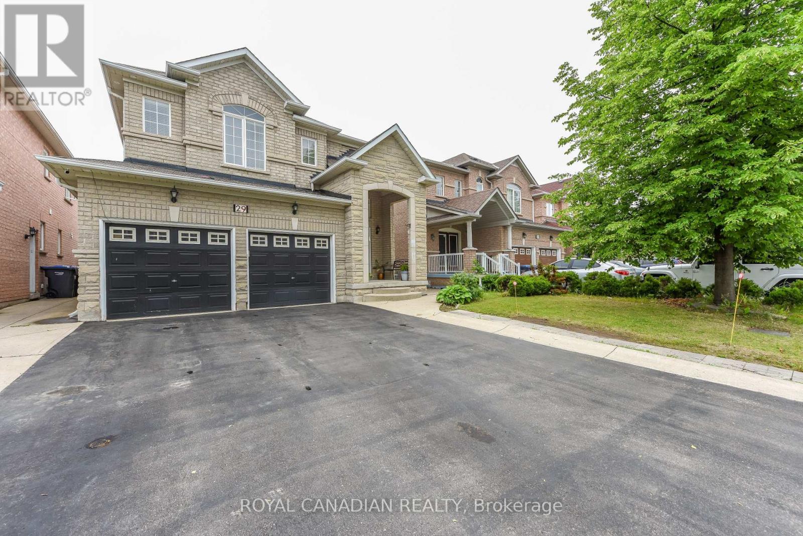 29 Dewside Drive Property Photo 3