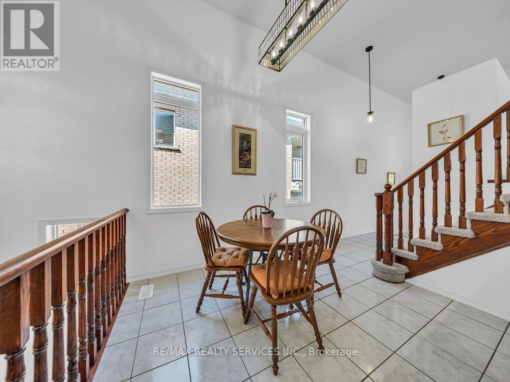 101 River Rock Crescent Property Photo 15