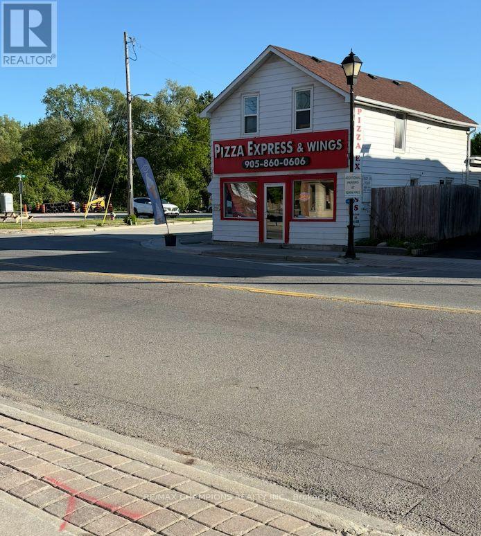 15954 Airport Road N Property Photo 1