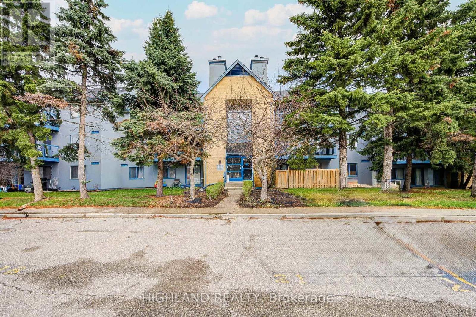 1033 - 95 TRAILWOOD DRIVE Property Photo 1