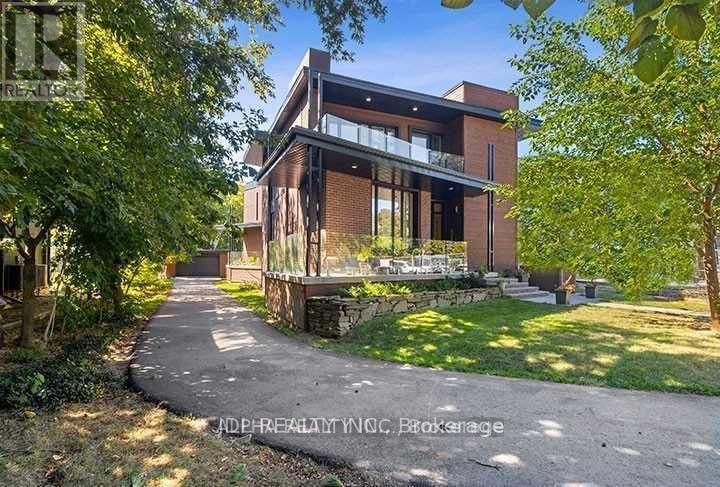 1436 Haig Boulevard Property Photo 3
