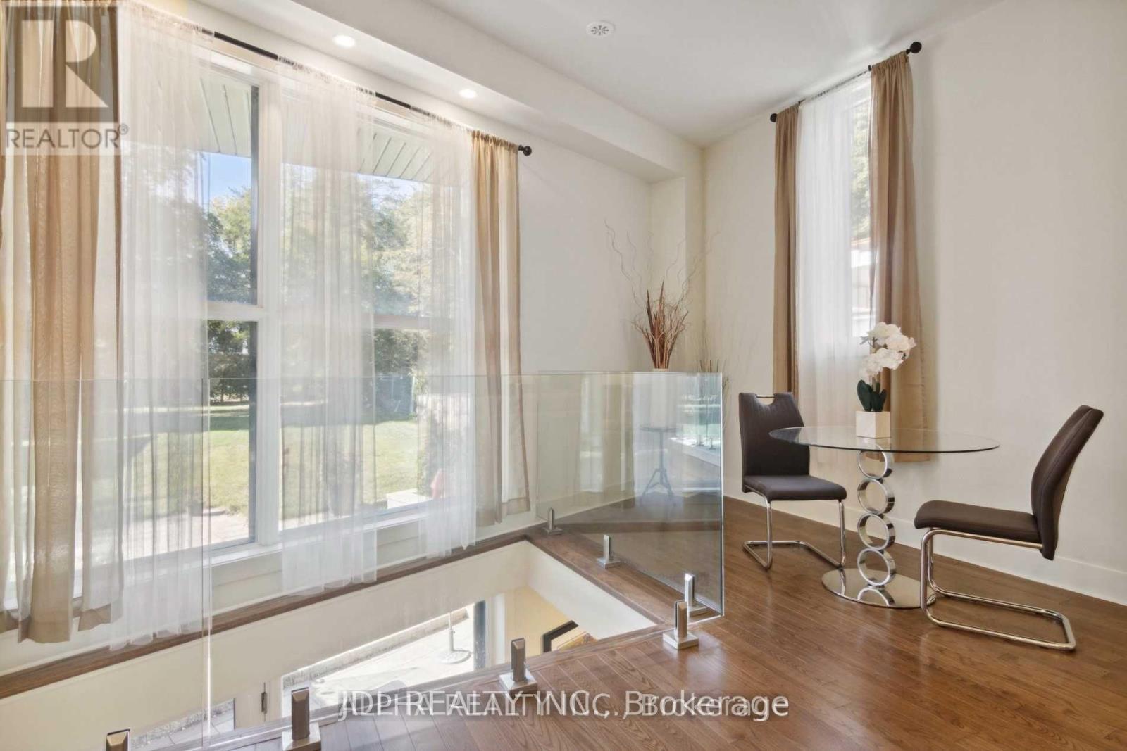 1436 Haig Boulevard Property Photo 17