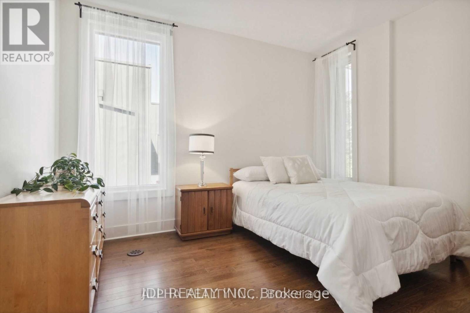 1436 Haig Boulevard Property Photo 29