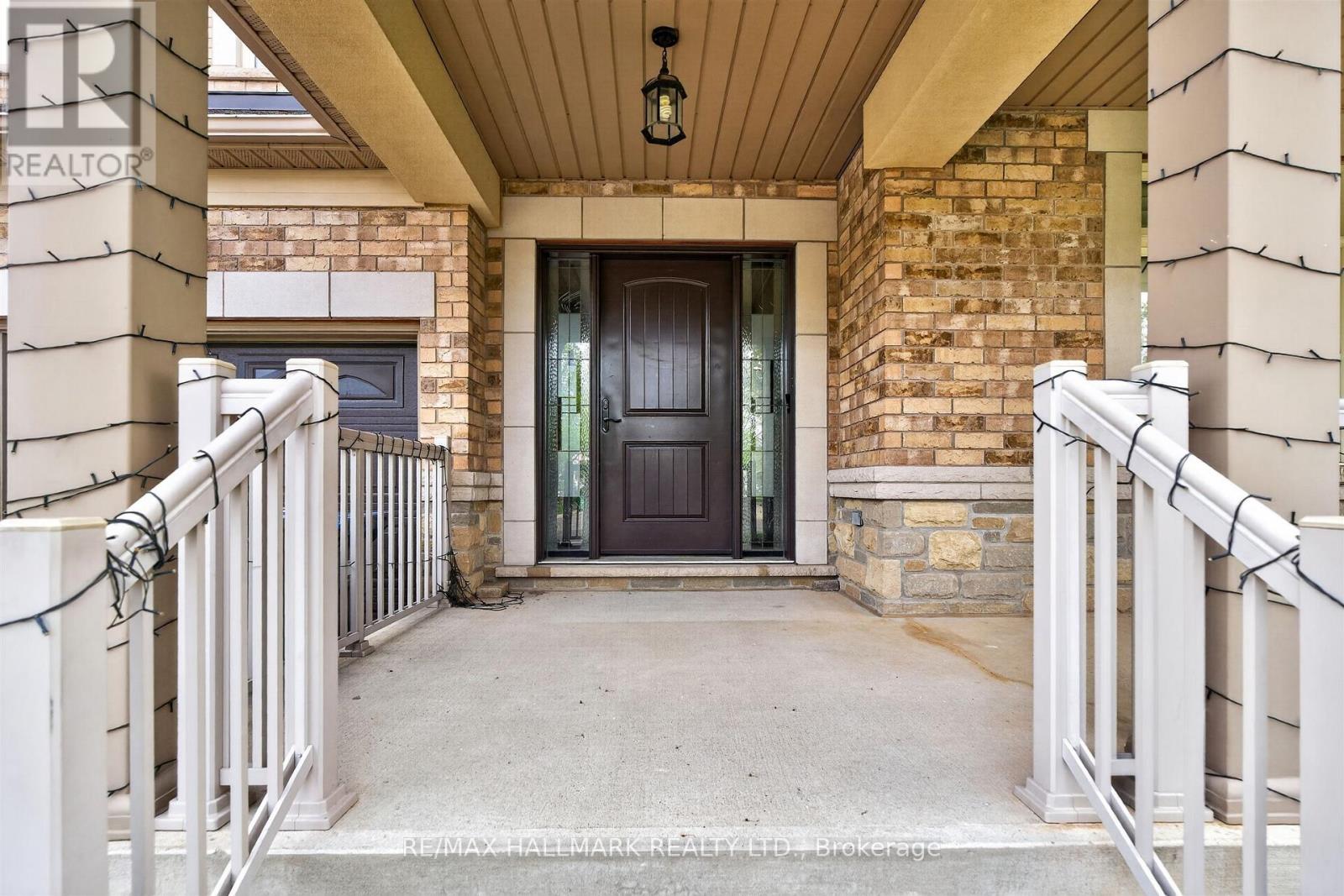 99 Royal West Drive Property Photo 3
