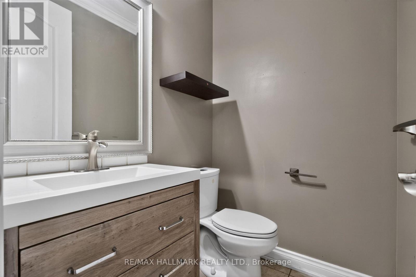 99 Royal West Drive Property Photo 19