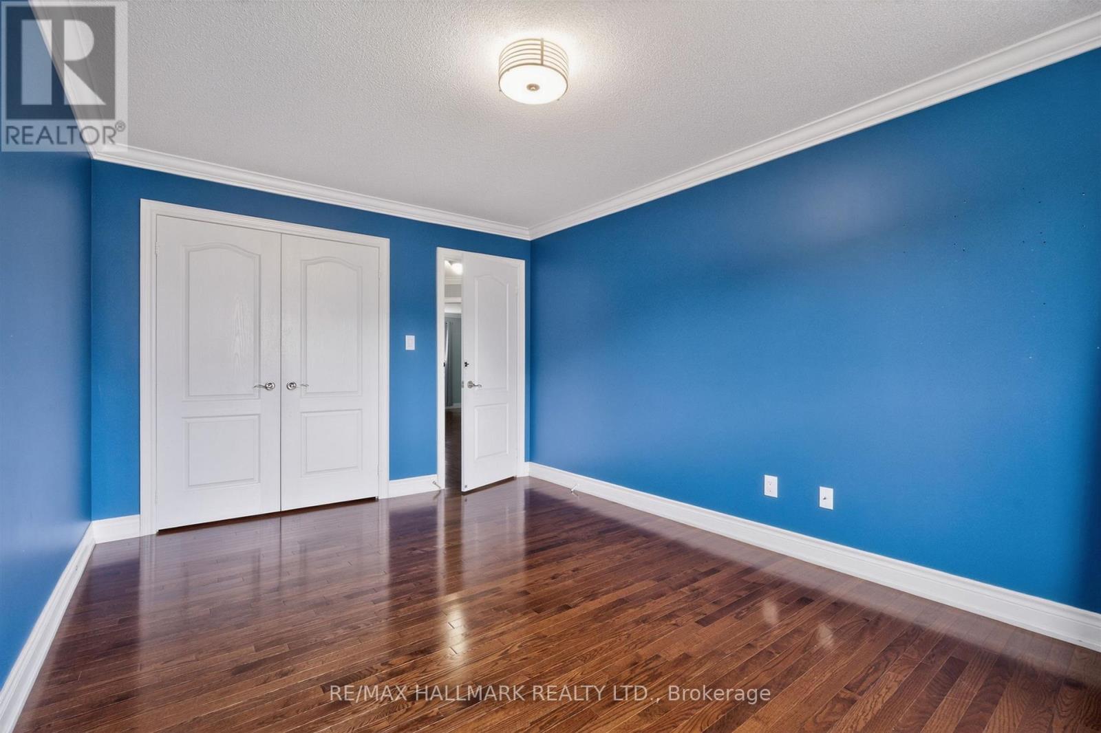 99 Royal West Drive Property Photo 30