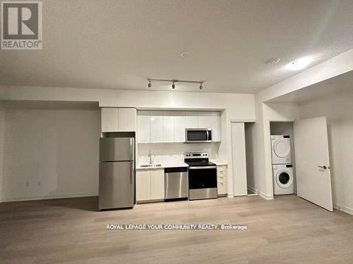 207 - 859 The Queensway Property Photo 3