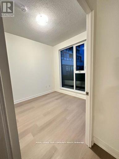 207 - 859 The Queensway Property Photo 4