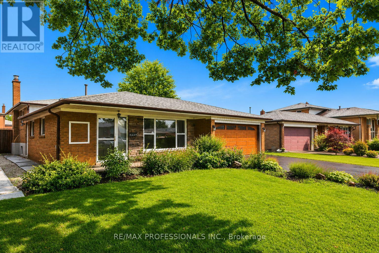 7449 Pickfair Drive Property Photo 2