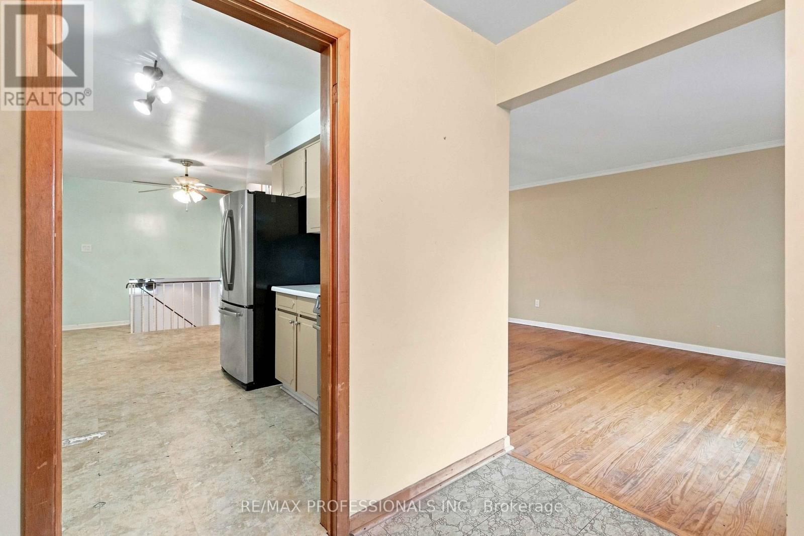 7449 Pickfair Drive Property Photo 4