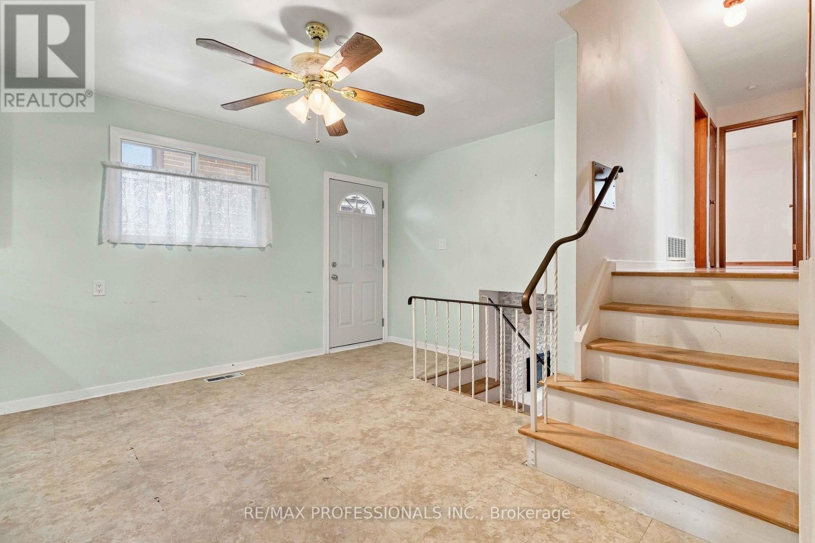 7449 Pickfair Drive Property Photo 8