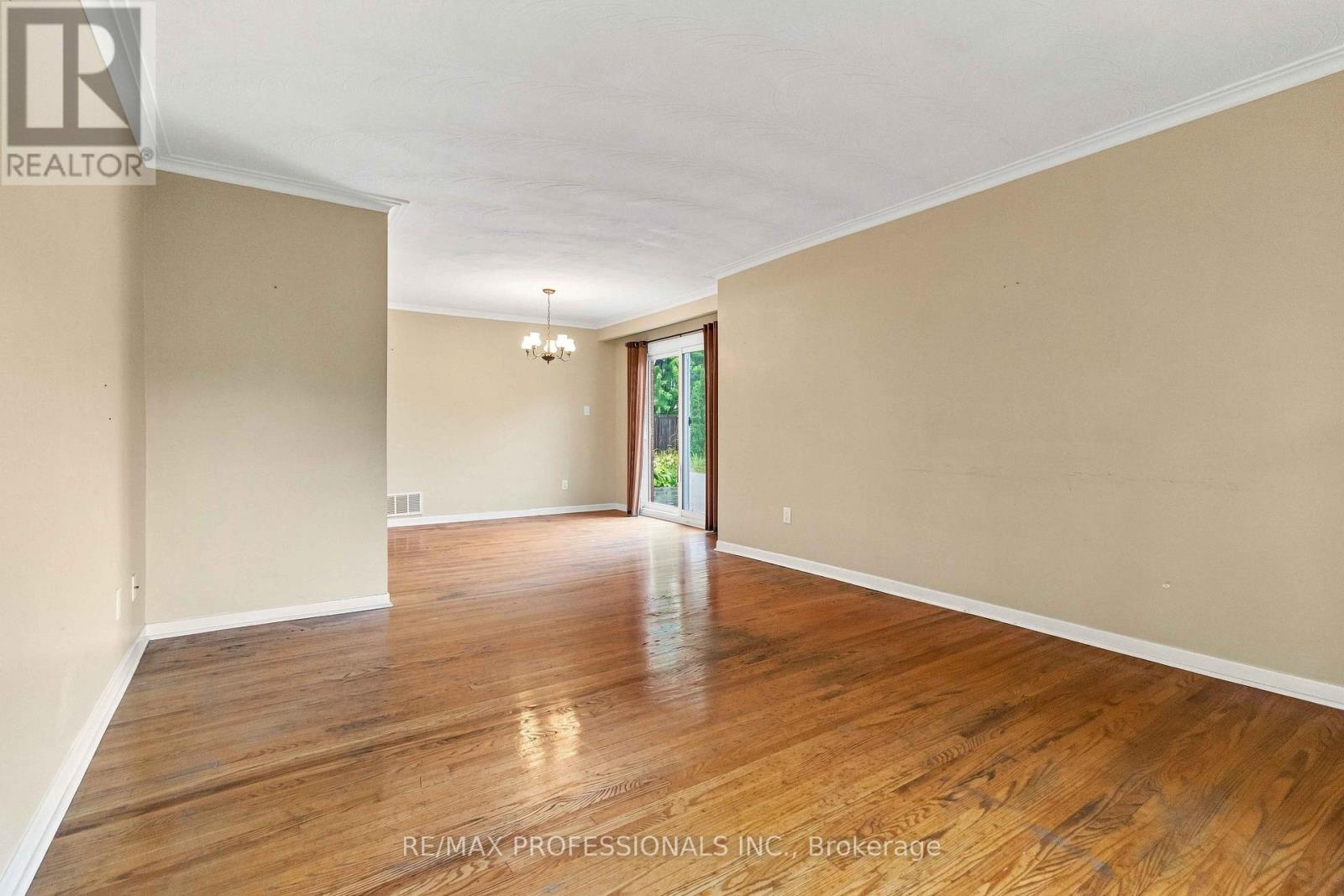 7449 Pickfair Drive Property Photo 11