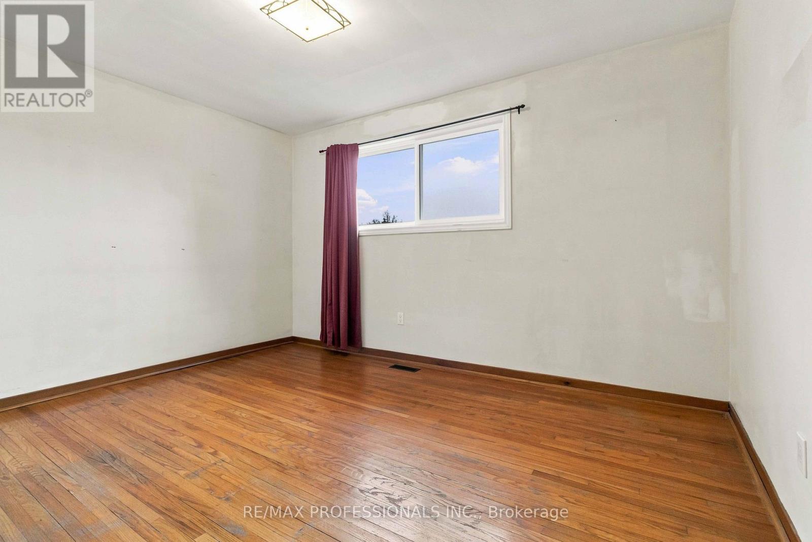7449 Pickfair Drive Property Photo 17