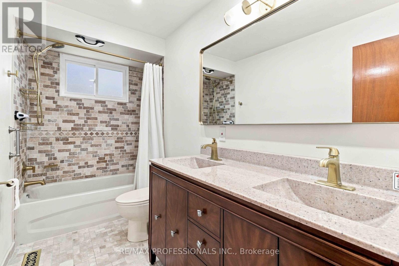 7449 Pickfair Drive Property Photo 22