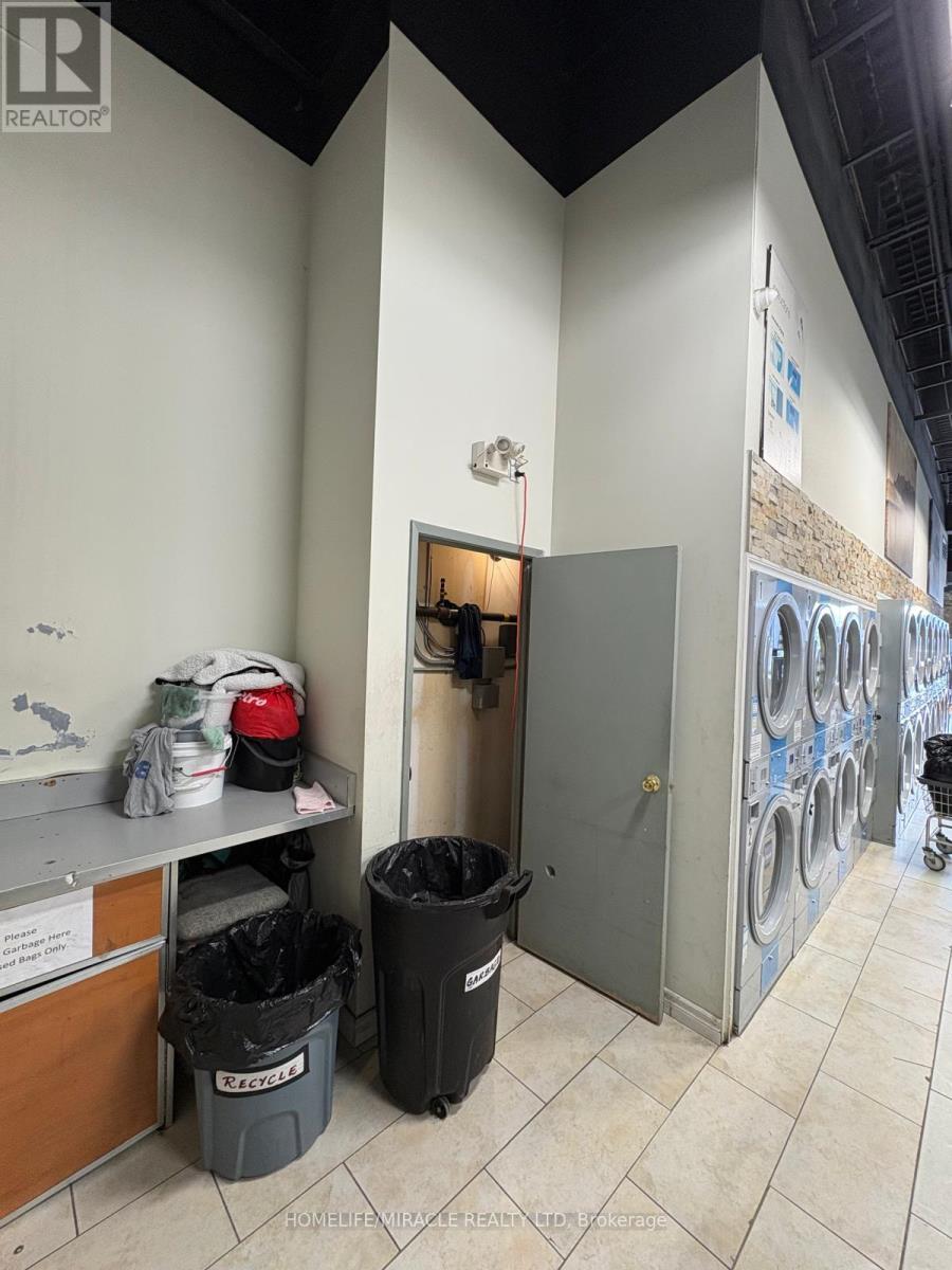6210 Finch Avenue W Property Photo 3