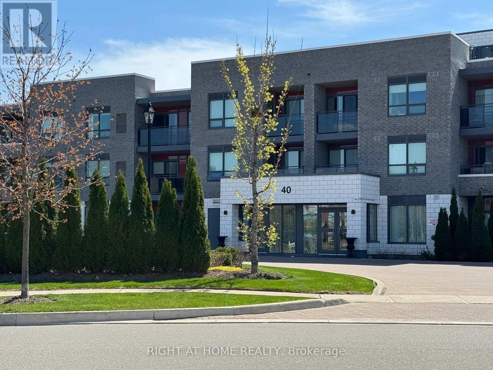 307 - 40 VIA ROSEDALE WAY Property Photo 1