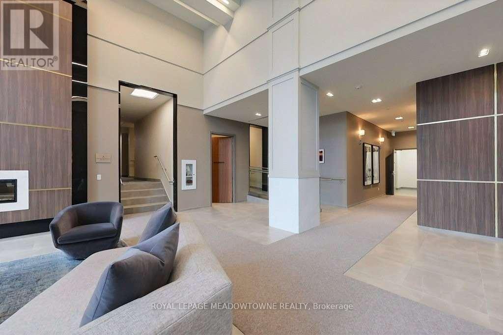 2411 - 4055 Parkside Drive Property Photo 8