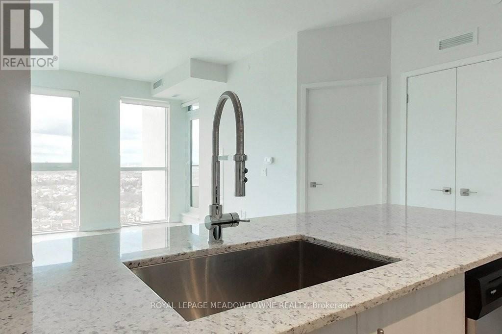2411 - 4055 Parkside Drive Property Photo 12