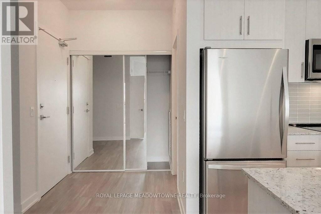 2411 - 4055 Parkside Drive Property Photo 13