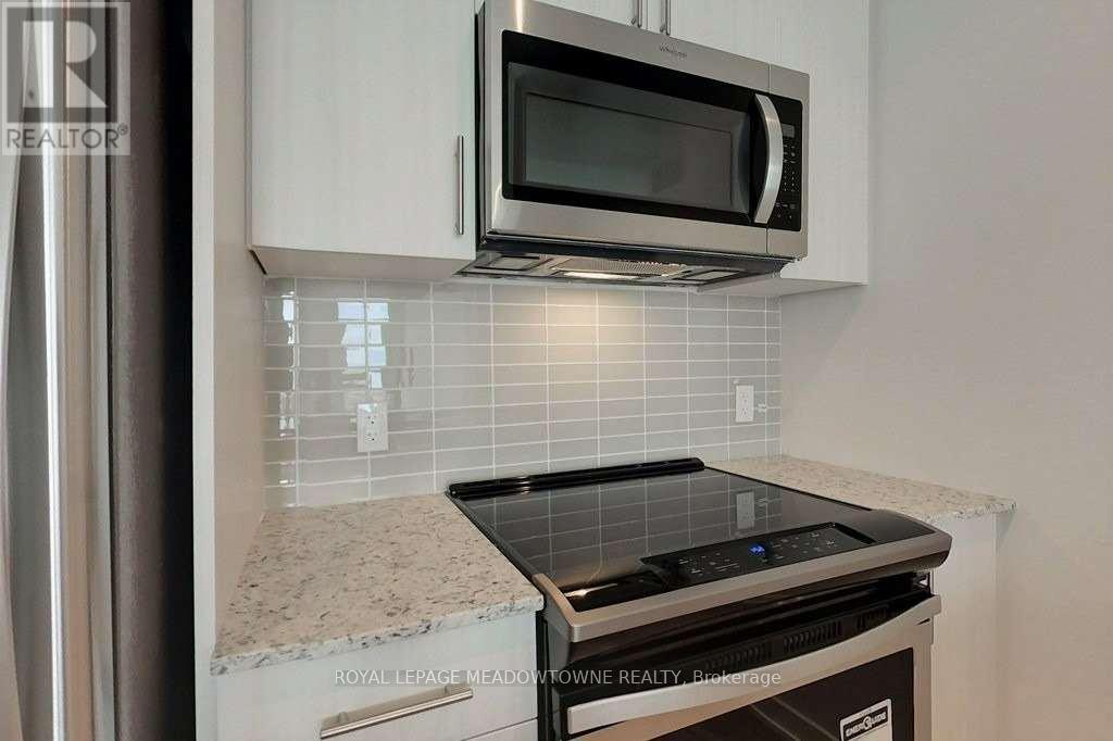 2411 - 4055 Parkside Drive Property Photo 14