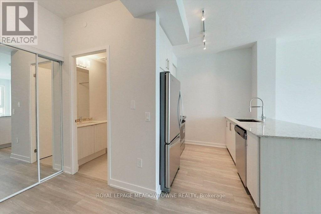 2411 - 4055 Parkside Drive Property Photo 16