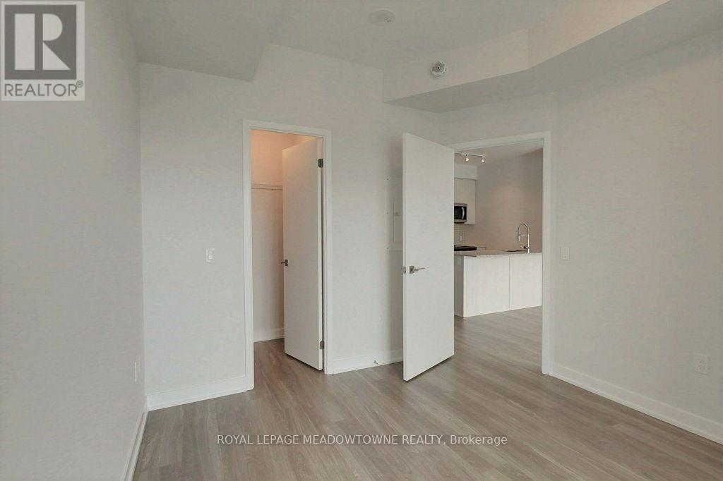 2411 - 4055 Parkside Drive Property Photo 24