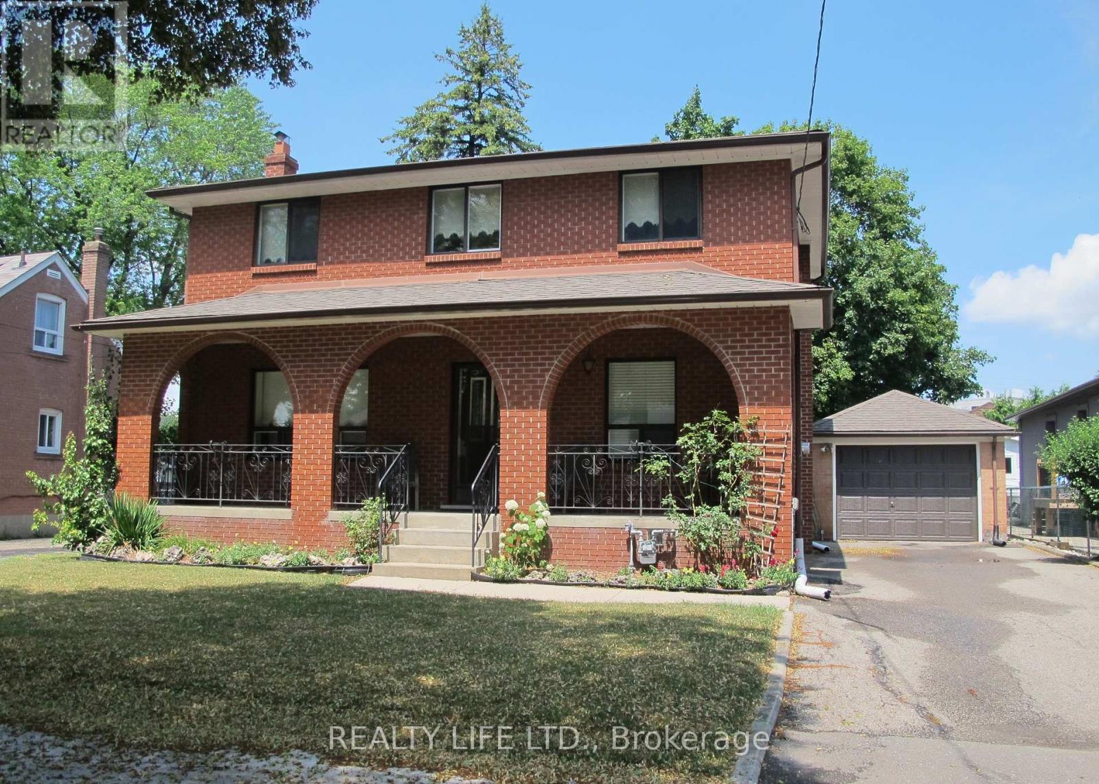 4 ROSALIE AVENUE Property Photo 1