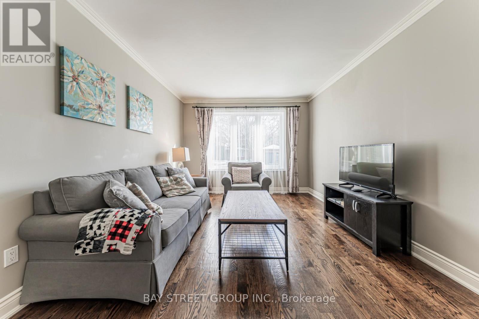2191 Dunvegan Avenue Property Photo 6