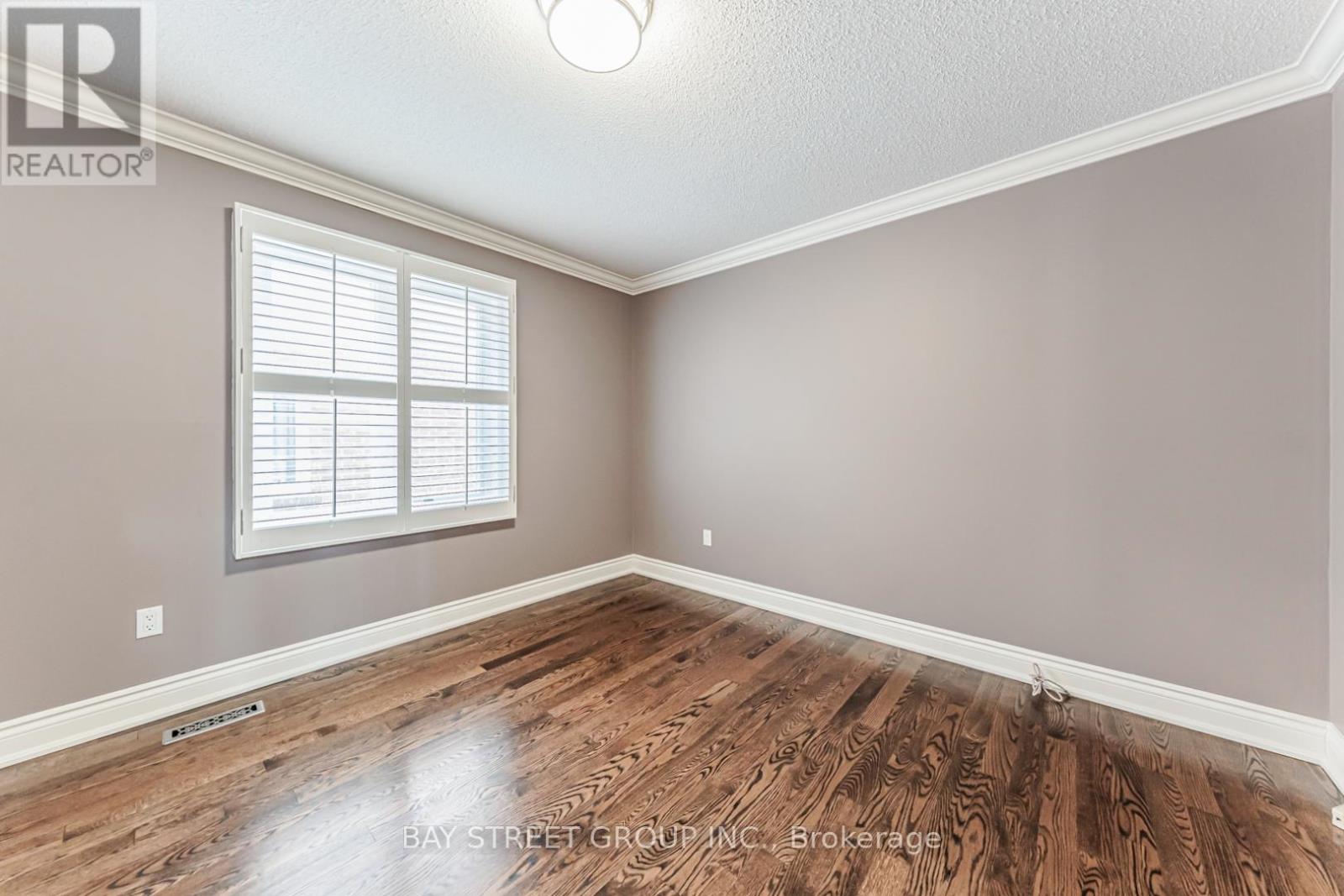 2191 Dunvegan Avenue Property Photo 22