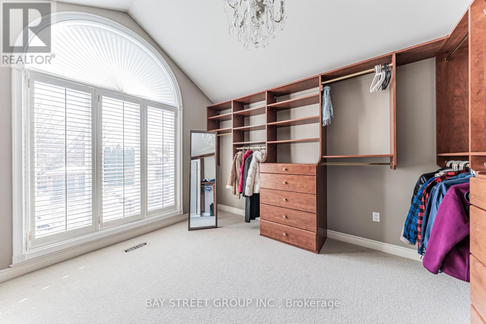 2191 Dunvegan Avenue Property Photo 32