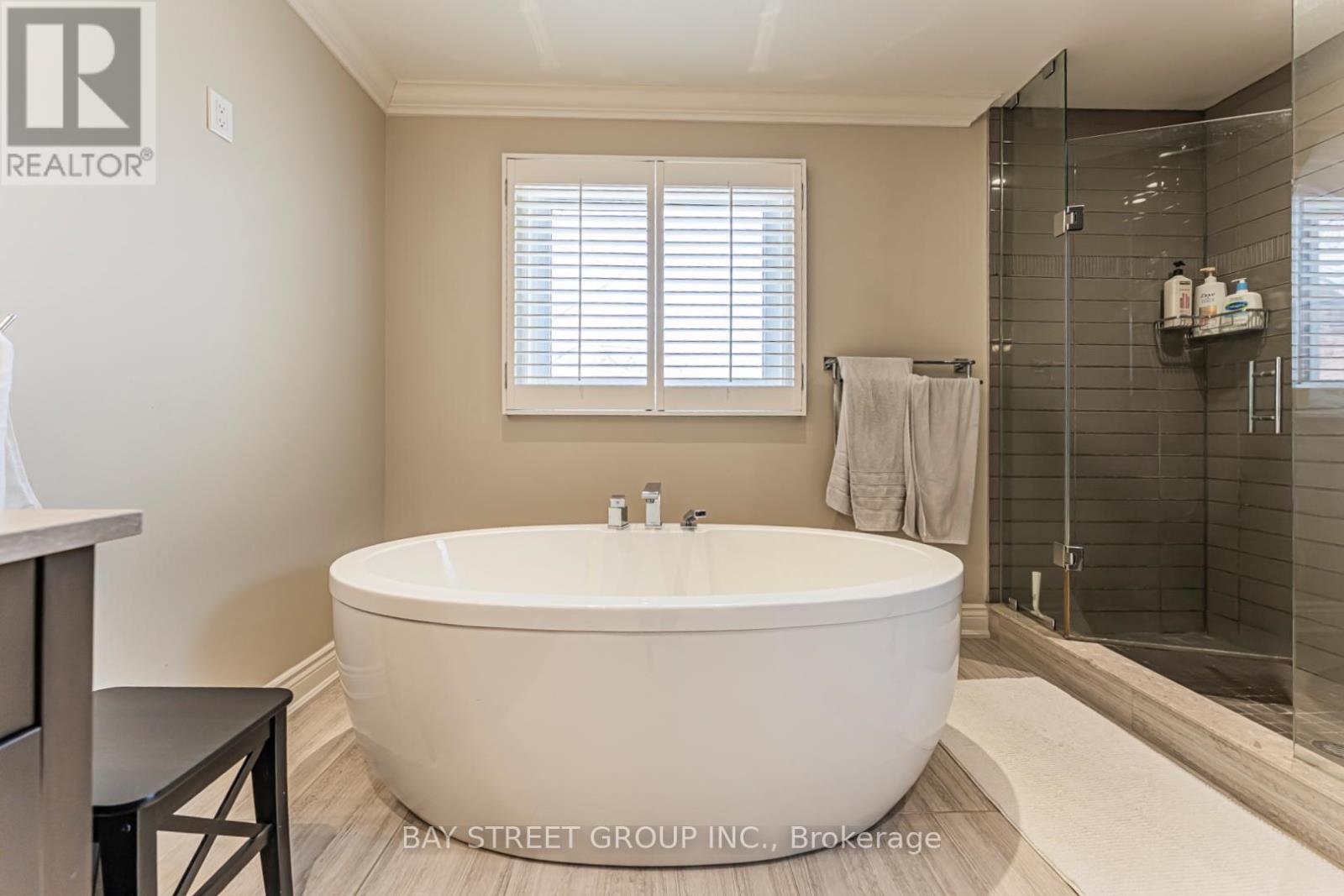 2191 Dunvegan Avenue Property Photo 34