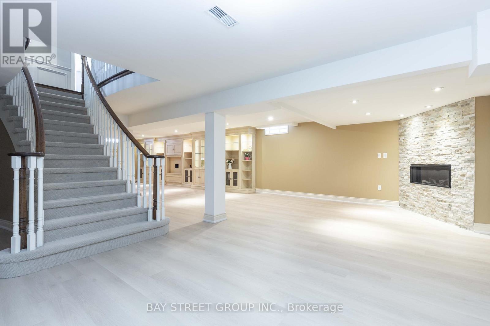 2191 Dunvegan Avenue Property Photo 42
