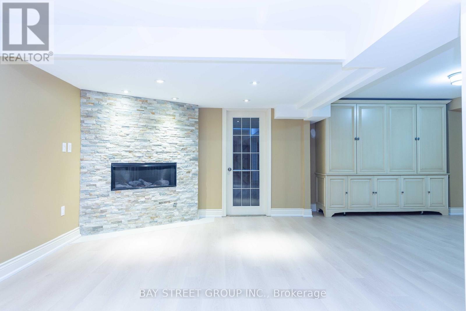 2191 Dunvegan Avenue Property Photo 46