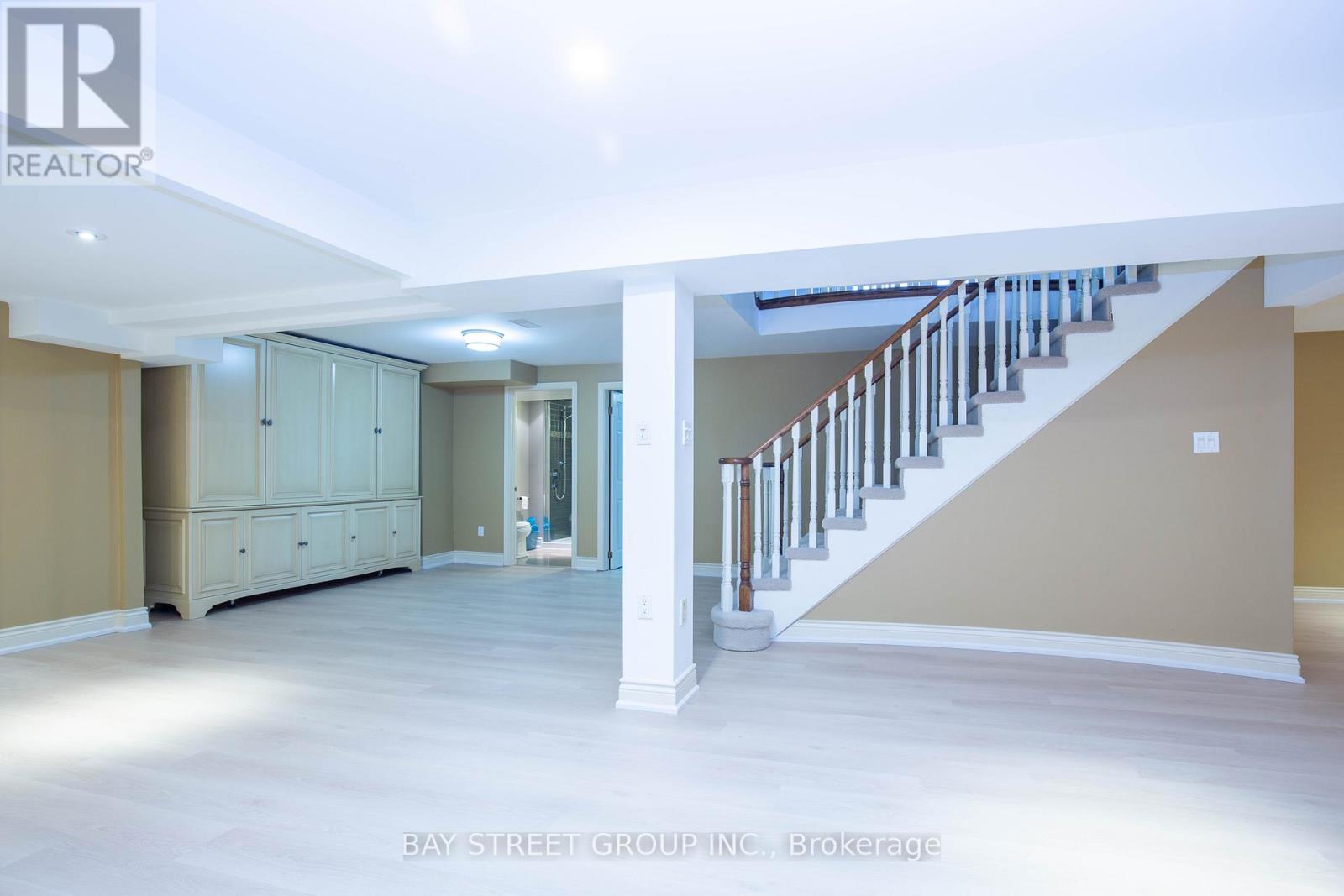 2191 Dunvegan Avenue Property Photo 47