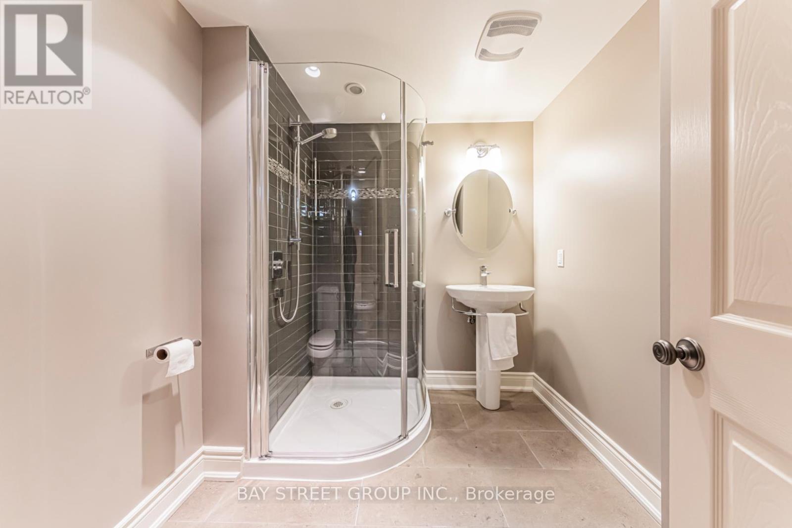 2191 Dunvegan Avenue Property Photo 48