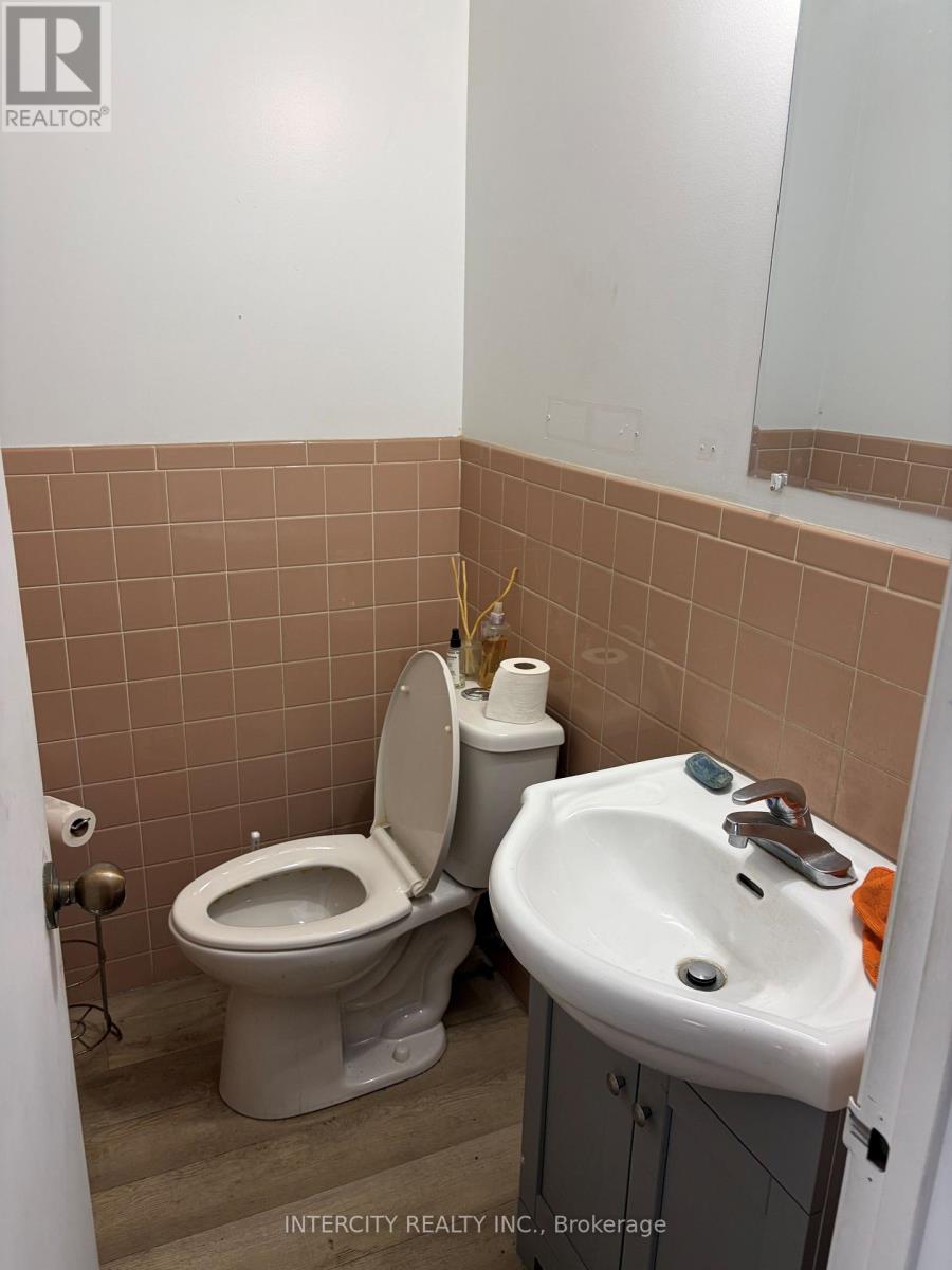 16 - 101 Toro Road Property Photo 12