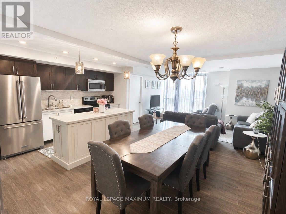 814 - 800 Lawrence Avenue W Property Photo 2