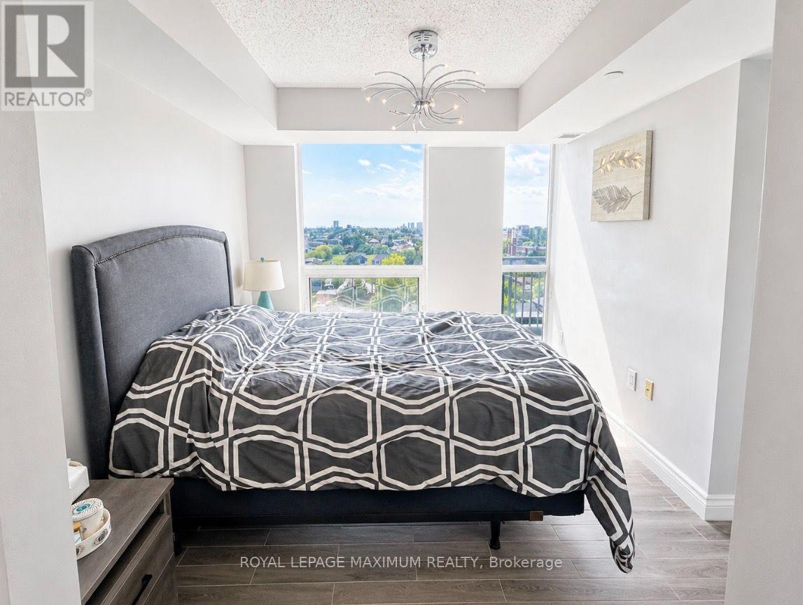 814 - 800 Lawrence Avenue W Property Photo 10