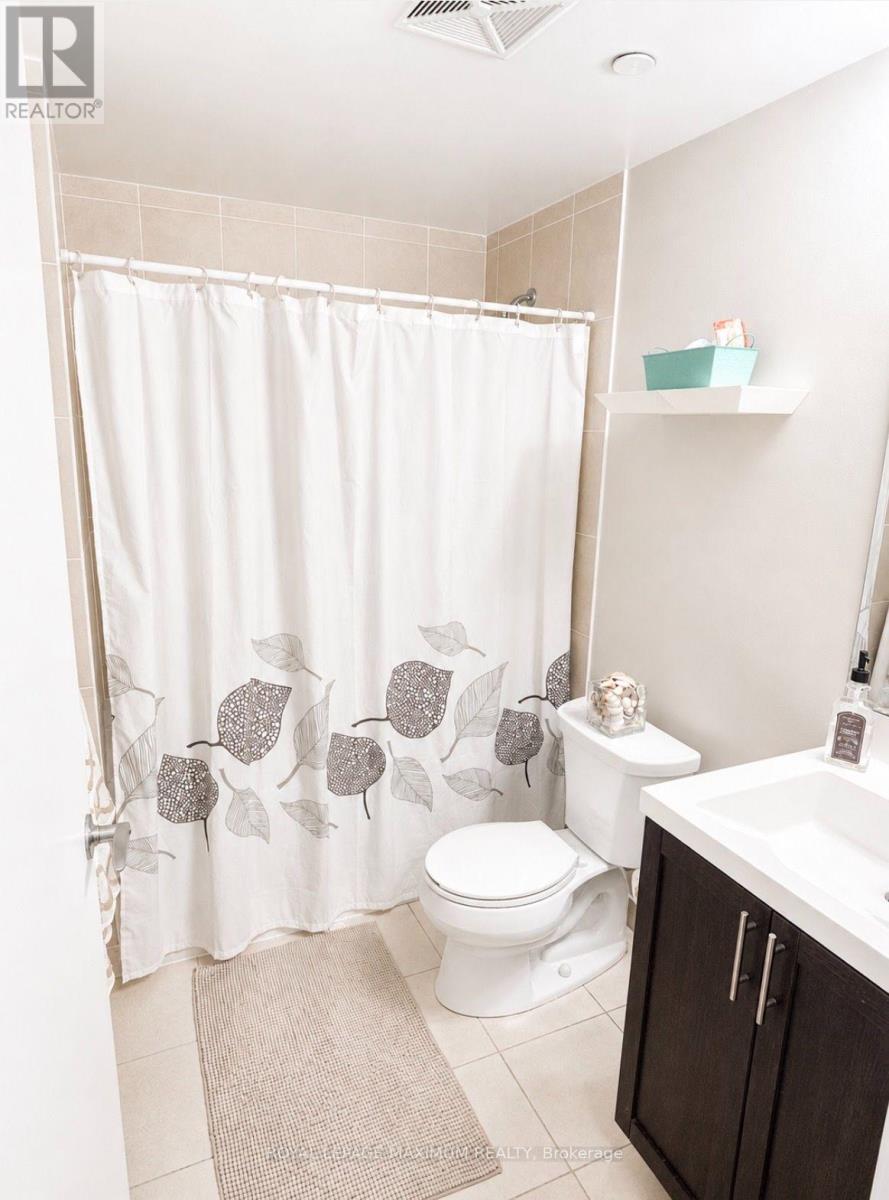 814 - 800 Lawrence Avenue W Property Photo 14
