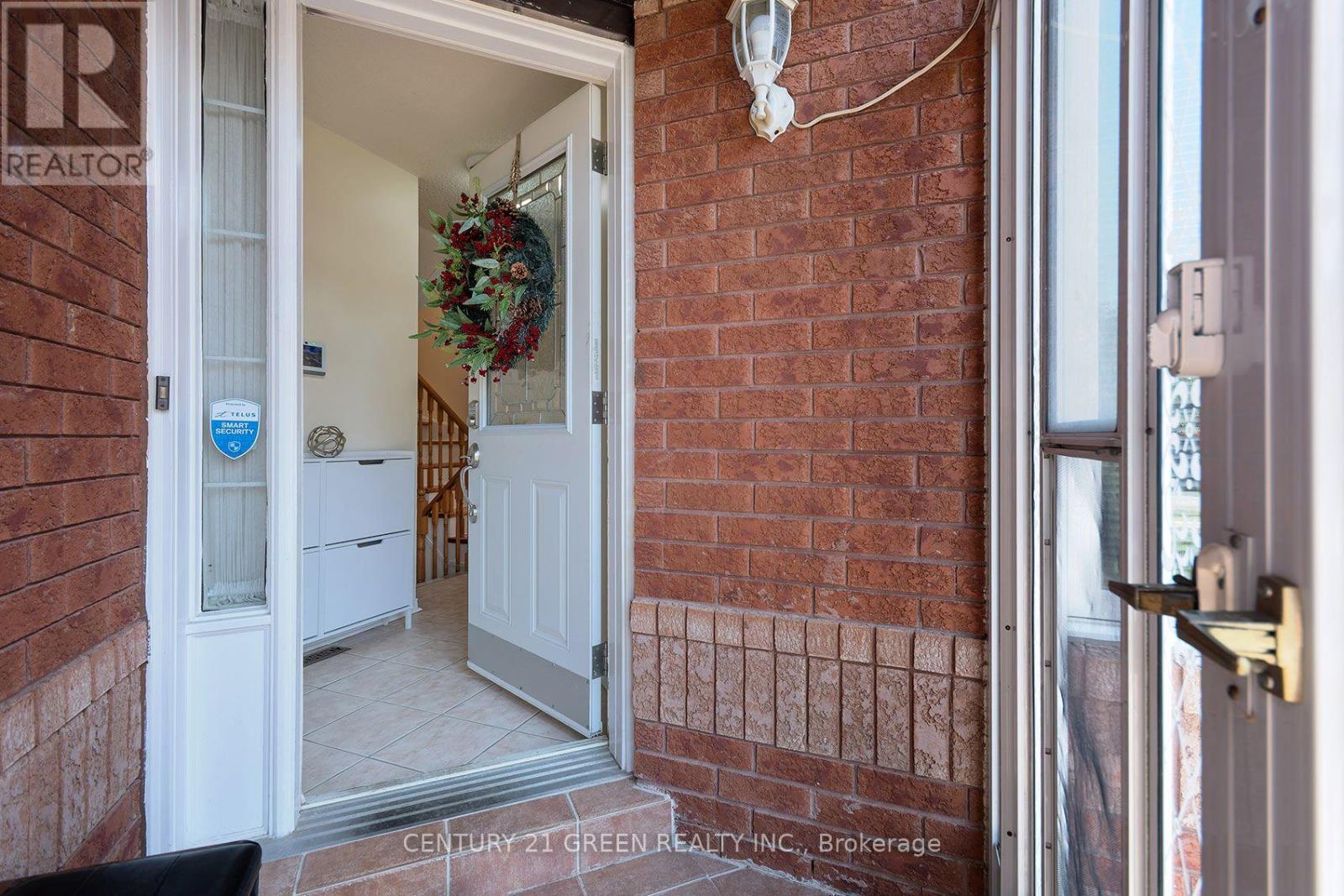 5806 Mersey Street Property Photo 5
