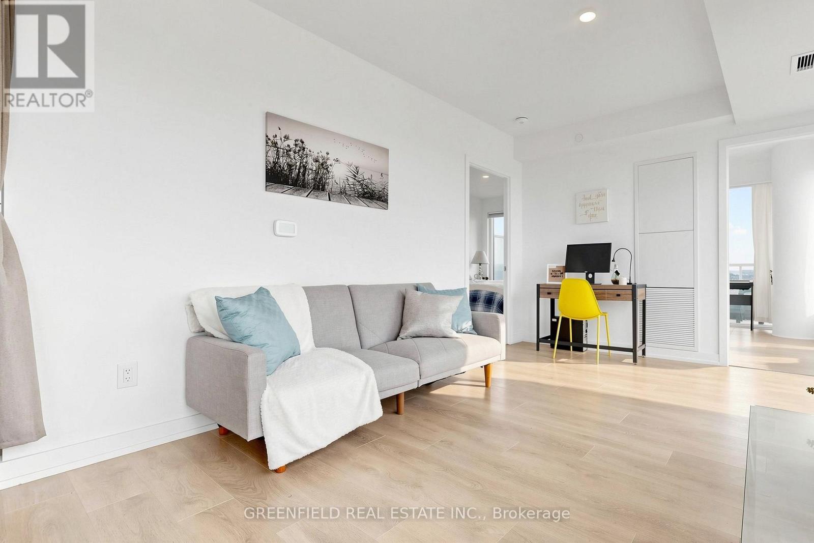 626 - 1100 Sheppard Avenue W Property Photo 2
