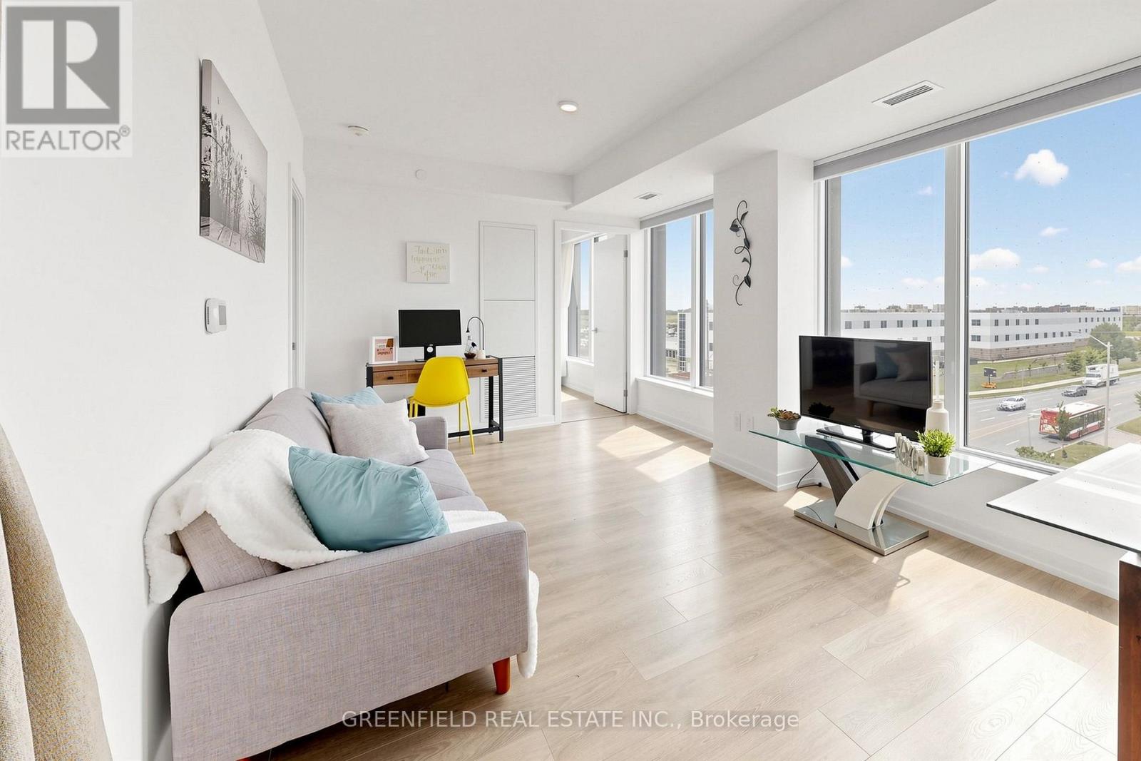 626 - 1100 Sheppard Avenue W Property Photo 3
