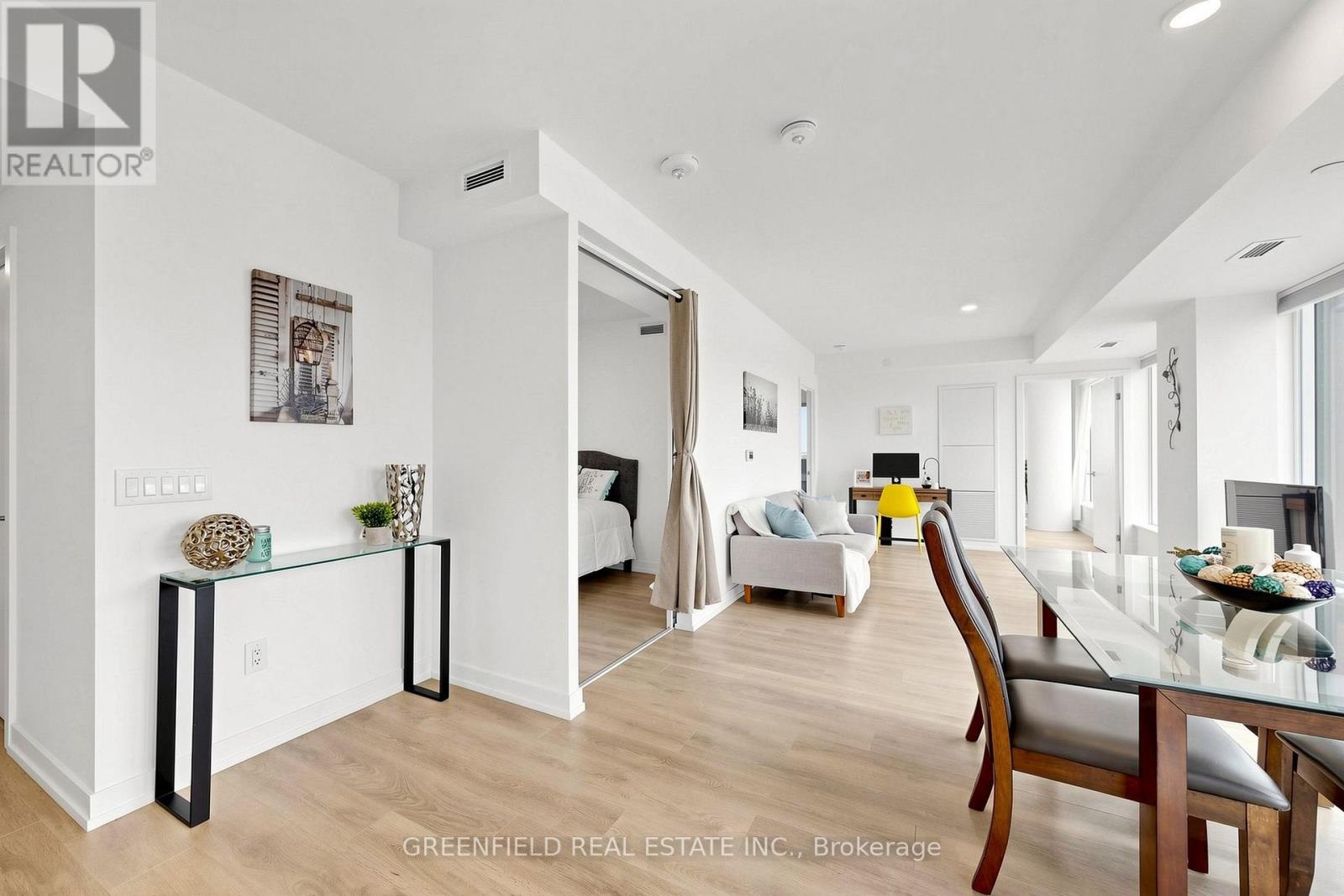 626 - 1100 Sheppard Avenue W Property Photo 11
