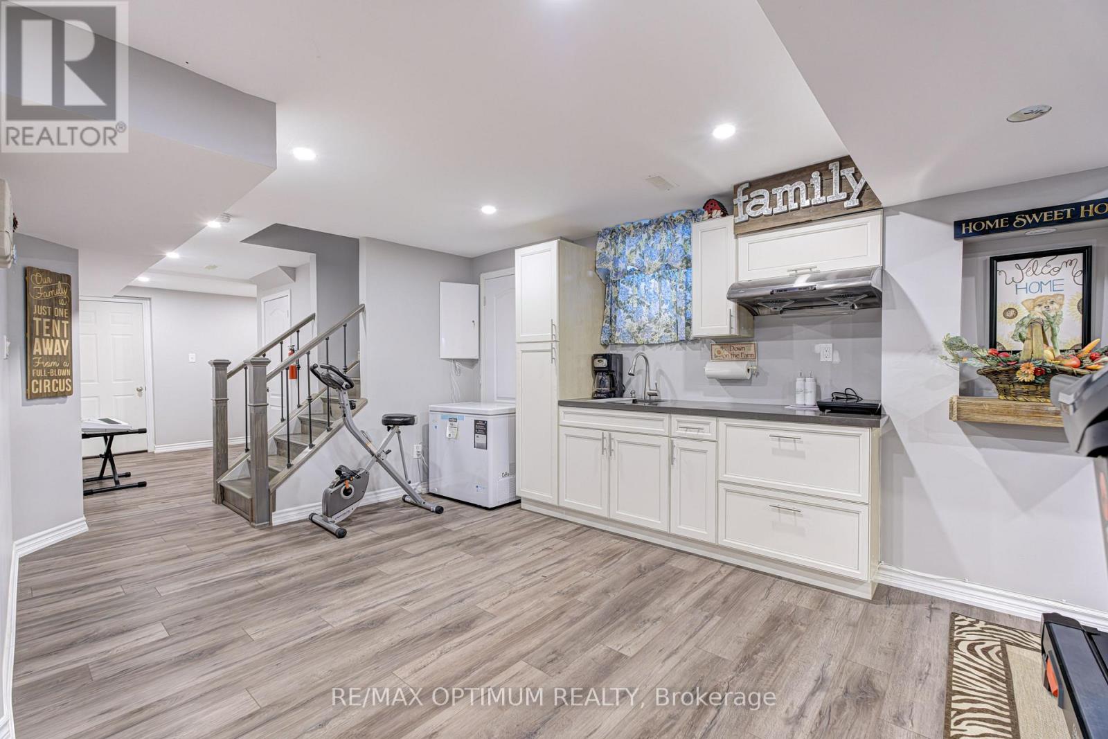 274 Buick Boulevard Property Photo 36