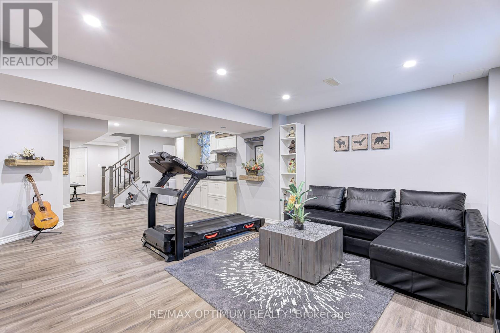 274 Buick Boulevard Property Photo 37