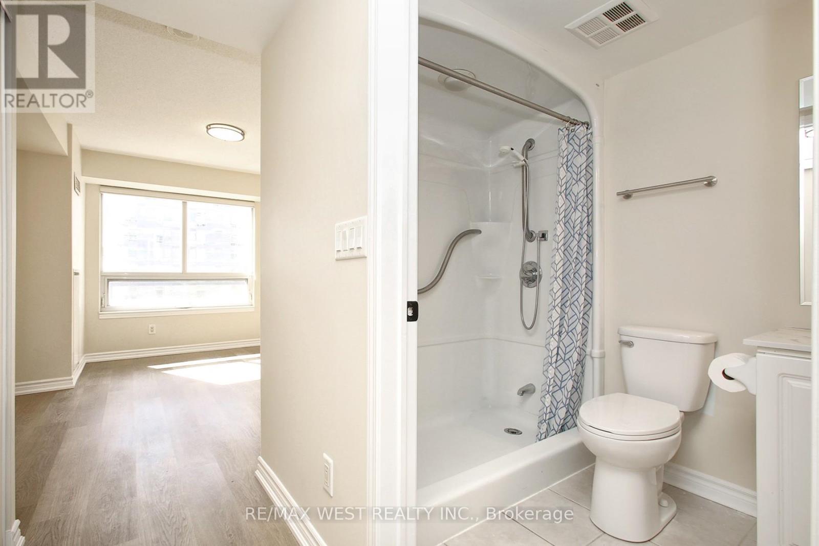 1101 - 350 Princess Royal Drive Property Photo 17