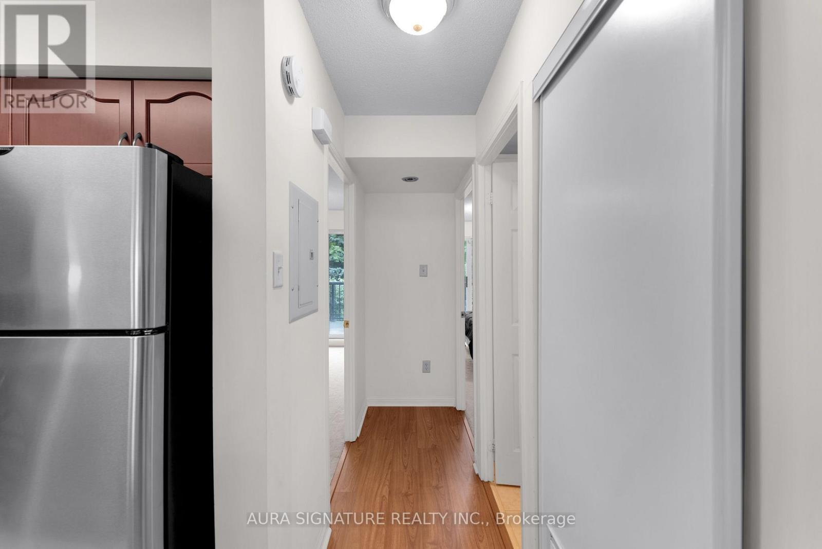 2142 - 105 George Appleton Way N Property Photo 16