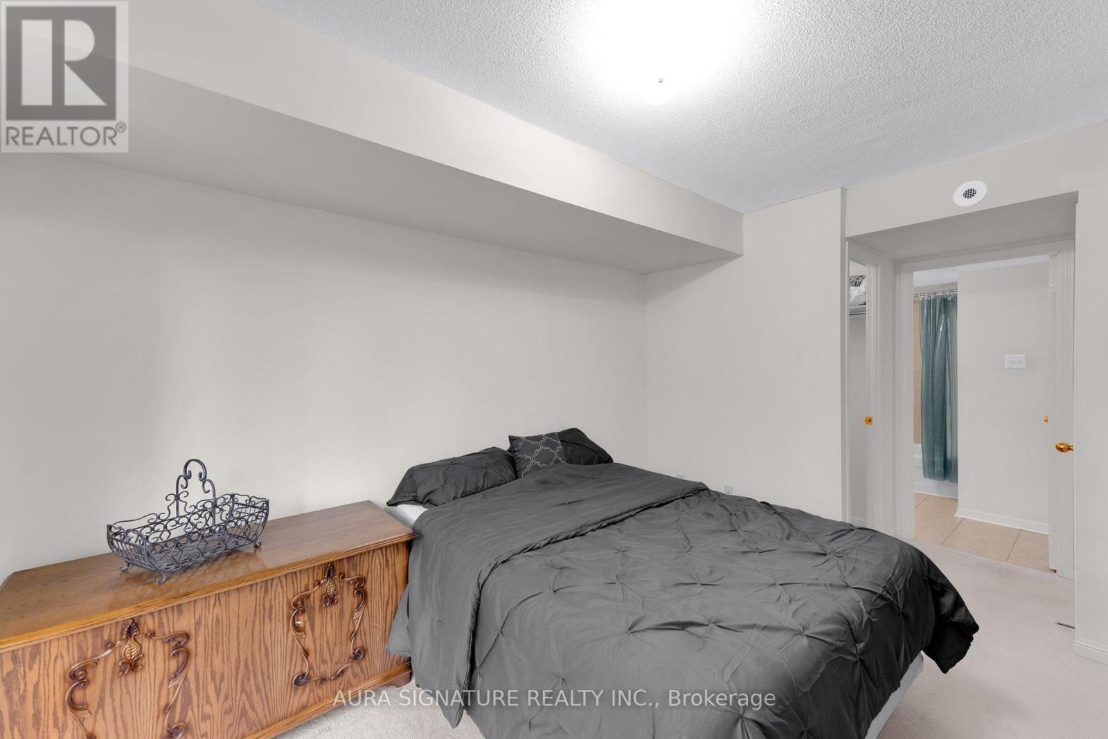 2142 - 105 George Appleton Way N Property Photo 18