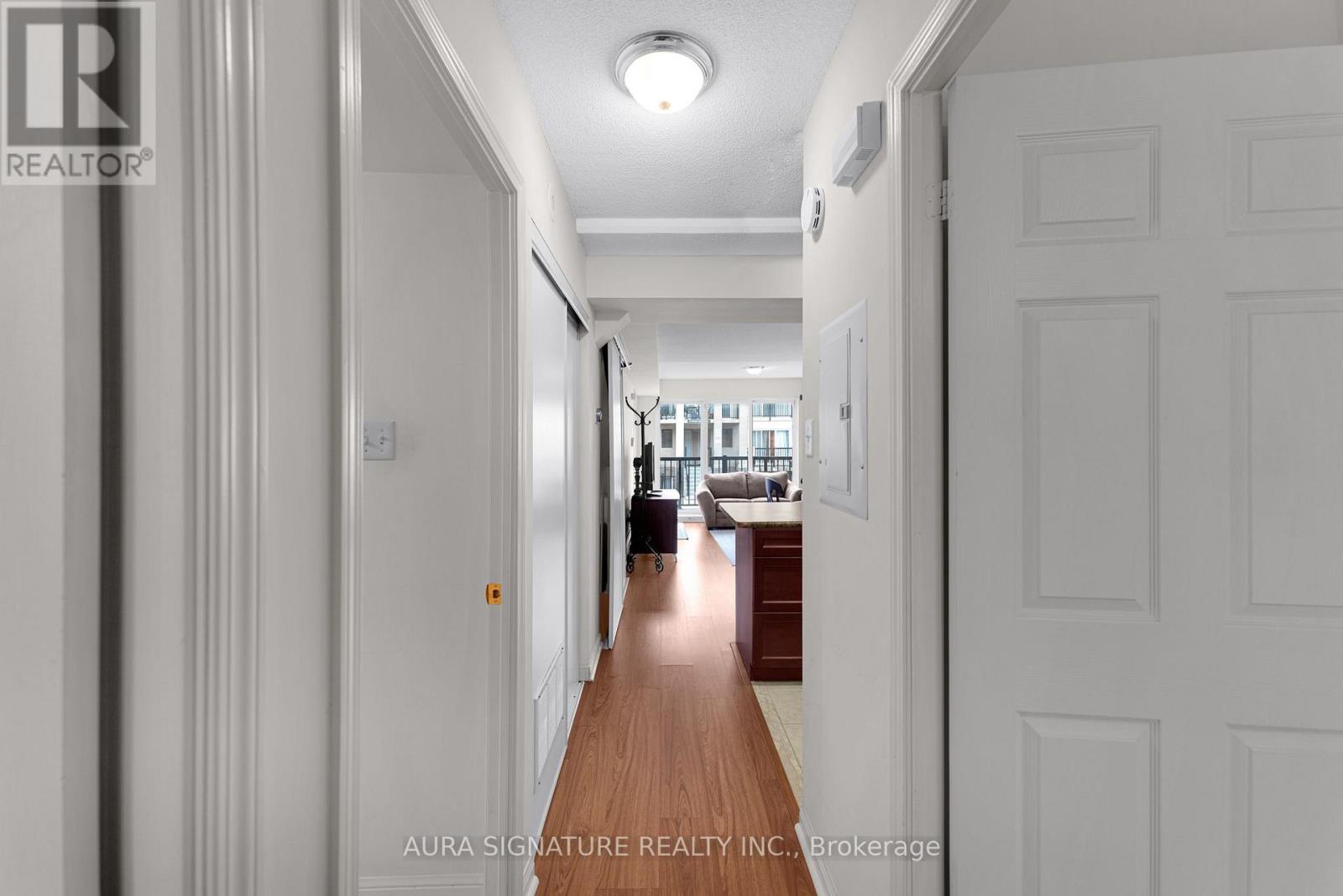 2142 - 105 George Appleton Way N Property Photo 25